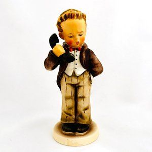 Goebel Hummel #124/0 "Hello"  TMK5 (1972-79)